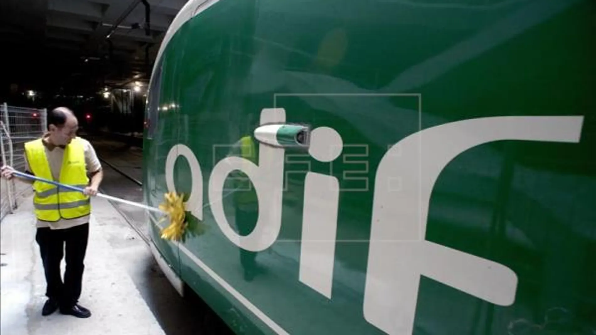 Adif ingresa 170 millones con la venta de inmuebles