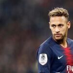 Neymar durante un partido con el Paris Saint Germain / Efe