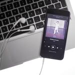 Un servicio de «streaming» reproduce «Monstruos», de Leiva