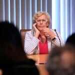 Carmena asegura que no se ausenta de los actos militares por ninguna razón ideológica