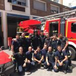 Djokovic posando con el cuerpo de Bomberos de Madrid