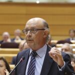El ministro de Hacienda, Cristóbal Montoro, durante la reunión que celebra el Consejo de Política Fiscal y Financiera hoy en Madrid