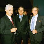 Gregorio Sánchez, en el centro, acompañado de El Viti y Jaime Ostos