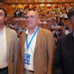 Jesús Julio Carnero junto al coordinador general del PP, Fernando Martínez-Maíllo, y el secretario autonómico del PP de Castilla y León, Francisco Vázquez