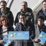 EH Bildu ha presentado hoy junto a la escultura La Paloma de la Paz, de Néstor Basterretxea, un "plan de acción para la consecución de la paz y la normalización política"