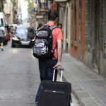 Inquilinos de pisos turísticos en Madrid / Efe
