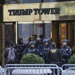 Miembros de las fuerzas de Seguridad en la Torre Trump
