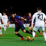 Luis Suárez ante la zaga "ché"