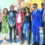 José Antonio Rodríguez, autor del libro, junto a Rocío Flores, Amador y Gloria Mohedano, Gloria Camila y José Ortega Cano