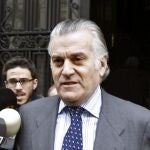 Luis Bárcenas, a su salida de su domicilio