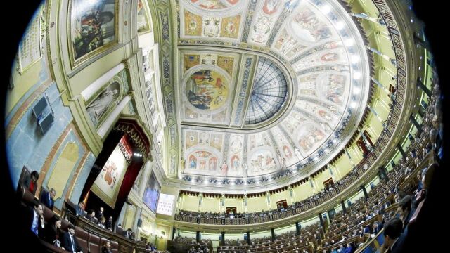 Un 11% de los diputados es doctor; el 22% tiene máster