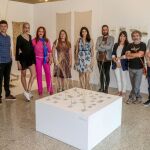 Silvia Clemente junto a los artistas becados (Mayte Santamaría, Antonio Guerra, Andrea Ruano, Gloria Rubio, Elisa Rodríguez, Yago Ferreiro, Raquel Bartolomé, Javier Ayarza, Juan Gil y Clara Isabel Arribas )