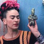 Fotografía en 1931 que muestra a Frida Kahlo durante su estancia en el Hotel Barbizon