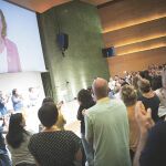 Marta Rovira reaparece. Igual que Carles Puigdemont durante la campaña electoral de JxCat y en otros muchos actos, la secretaria general de ERC reapareció ayer por videoconferencia en el Consell Nacional