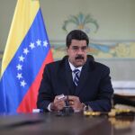 Nicolás Maduro, habla en una reunión en Caracas.