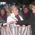 María Teresa Campos y sus hijas, Carmen y Terelu, en el encendido de luces de la Navidad en Torrejón de Ardoz