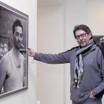 El fotógrafo Luis Laforga en una de las últimas exposiciones que realizó en Valladolid