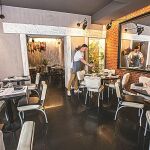«Matar la gusa» o «recenar» son algunos apartados de la carta del Zampa