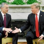 Donald Trump recibió en la Casa Blanca a Jens Stoltenberg, secretario general de la OTAN, en la jornada previa a la cumbre que arranca hoy en Washington