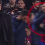 El blaugrana celebró el triunfo con este feo gesto hacia el técnico rojiblanco.