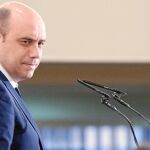 Echávarri mira a Puig durante su intervención en el Fórum Europa