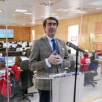 El consejero de Medio Ambiente, Vivienda y Ordenación del Territorio, Juan Carlos Suárez-Quiñones visita las instalaciones del 1-1-2