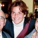 Arantxa, con sus padres, Marisa y Emilio, cuando iban a todos sitios juntos