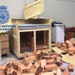 Los traficantes llenaban de ladrillos los embalajes para simular el peso del mármol