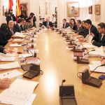 Los portavoces parlamentarios y los miembros de la Mesa se reunieron ayer para acordar el orden del día