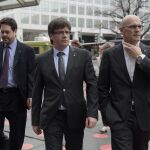 Carles Puigdemont y Raúl Romeva durante su visita hoy al Smithsonian Folklife Institute, en Washington DC
