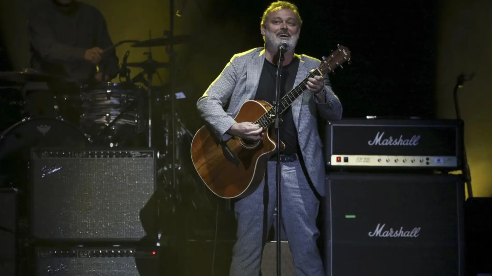 Pablo Carbonell, de Toreros Muertos, en el gran concierto por los 40 años de existencia de El Penta