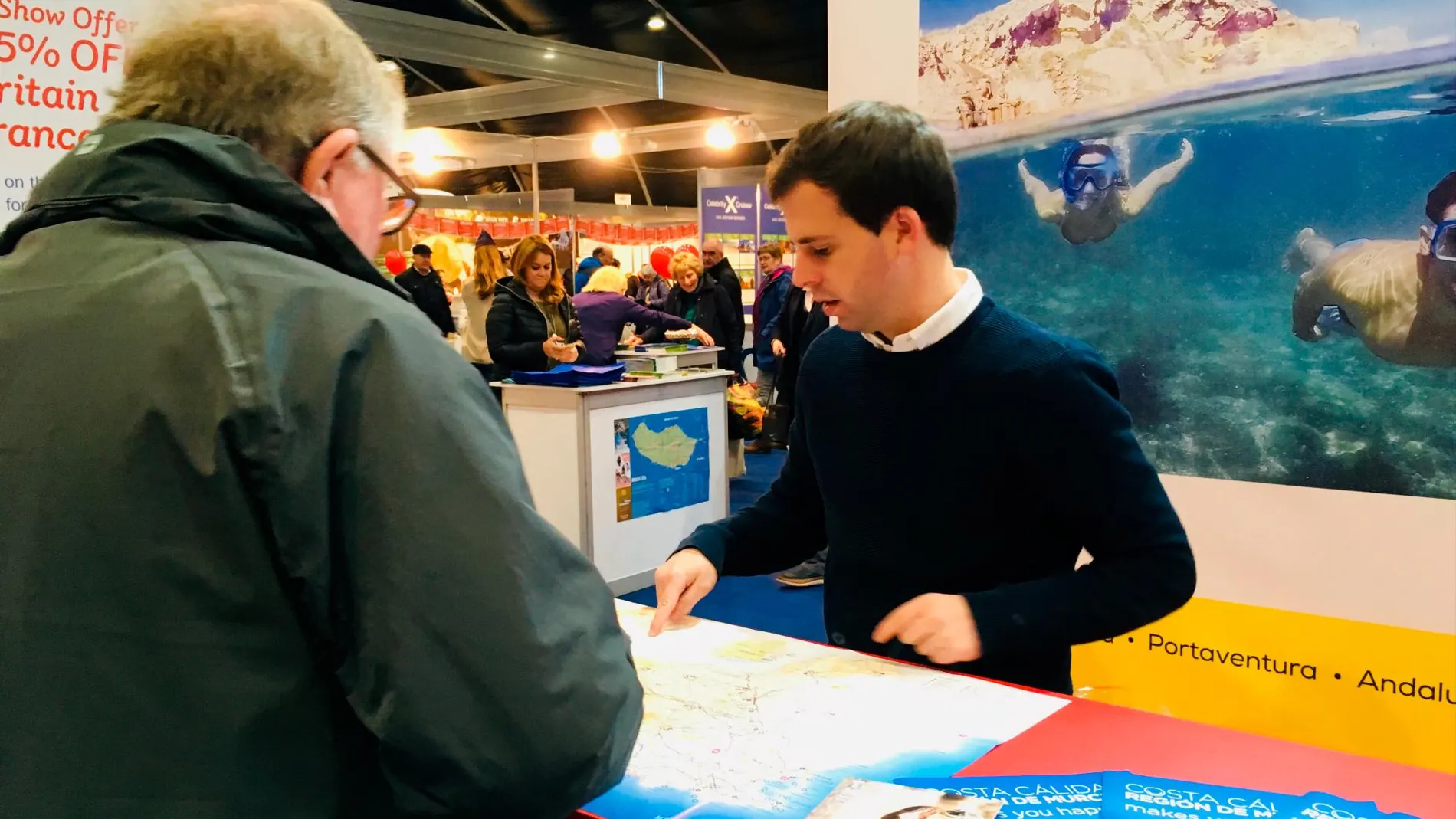 La Región convocó a los principales medios de comunicación irlandeses a un evento en el que dio a conocer su nuevo aeropuerto internacional y su panel de conectividades en Fitur