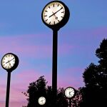 El cambio de hora podría favorecer a varios sectores de la economía española