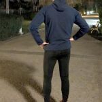 Pedro Sánchez publicó ayer en su cuenta de Twitter una foto tras hacer deporte, en la que afirmaba que «pocas cosas hacen sentir tan bien y con las pilas tan cargadas como correr por las mañanas»