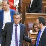Antonio Hernando y Eduardo Madina en una imagen de archivo en la bancada socialista del Congreso