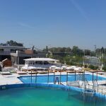 La playa cuenta también con otra piscina en la que se pueden realizar cursos de iniciación y bautizo de submarinismo