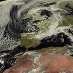 Información de los canales visibles del satélite Meteosat donde se aprecia la llegada de la masa de aire polar / Aemet