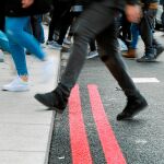 Las franjas rojas delimitan las zonas de Madrid Central prohibidas a los vehículos sin distintivo