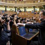 Mariano Rajoy, a su llegada al hemicíclo del Congreso de los Diputados donde hoy se celebra en el debate de los Presupuestos Generales del Estado de 2017.