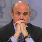 El ministro de Economía Luis de Guindos, en el Consejo de Ministros el pasado 24 de junio.
