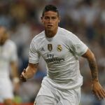 James Rodriguez celebra su segundo gol, cuarto del equipo