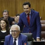 Juanma Moreno, ayer en la sesión de control del Parlamento andaluz