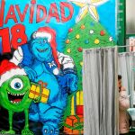 Muchos andaluces acudieron a votar, en el primer domingo de adviento, entre premonitorias estampas navideñas