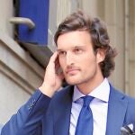 Rafael Medina, dando un paseo por las calles de Madrid