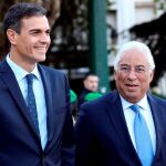 Pedro Sánchez y el primer ministro portugués, Antonio Costa durante la XXX Cumbre Hispano-Portuguesa, en Valladolid. EFE/Kiko Huesca