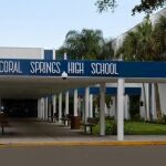 Tres jóvenes detenidos por un supuesto plan de matanza en una escuela de Florida