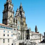 En la primera etapa que unió As Pontes y Santiago de Compostela, Pepe Rodríguez y Emilio, empleado de Endesa, probaron una buena ración de pimientos de Padrón