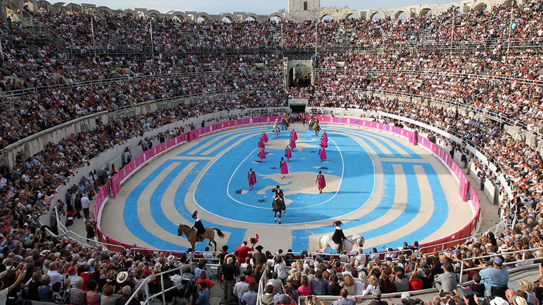 El coliseo de Arles, en la Corrida Goyesca celebrada esta temporada
