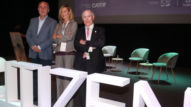 La consejera Pilar del Olmo, junto al concejal de Hacienda y Función Pública del Ayuntamiento de Valladolid, Antonio Gato, y el director de Cartif, José Ramón Perán