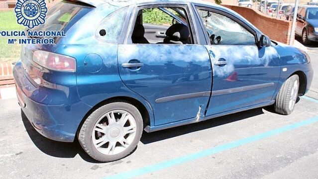 Seat Ibiza robado en el que fue detenido el alunicero más buscado de Madrid, con 22 órdenes judiciales